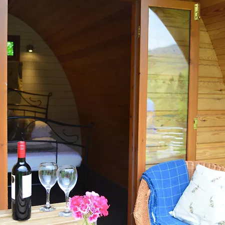 Glenshee Glamping Hotel Exterior photo