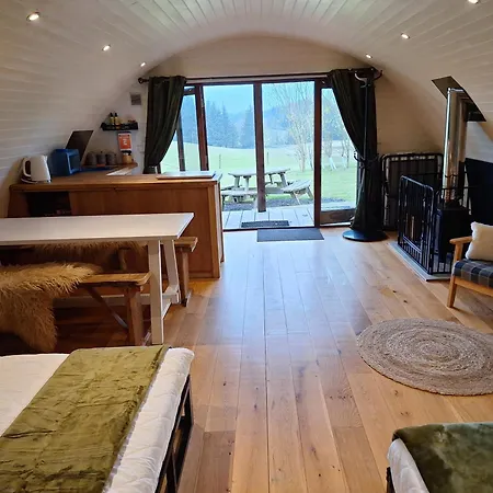 Glenshee Glamping Hotel Exterior photo