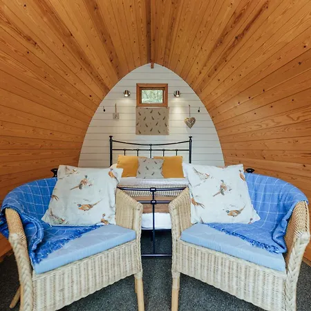 Glenshee Glamping Hotel Exterior photo